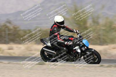media/Dec-01-2025-Moto Forza (Mon) [[2daa91e15f]]/3-Beginner Group/Session 2 (Turn 7 Inside Pans)/